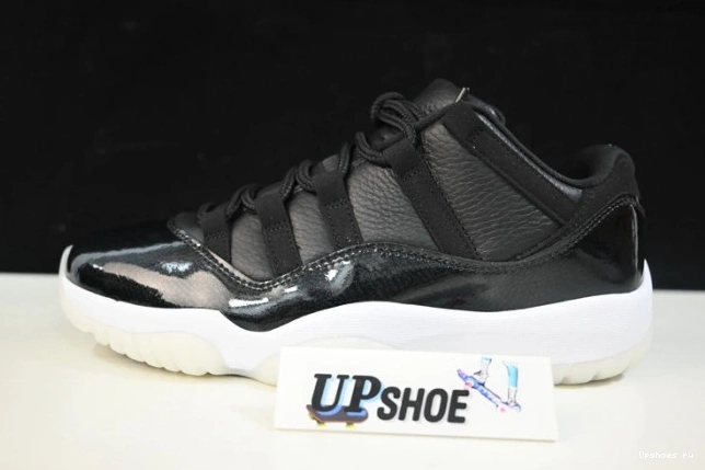 AIR 001 BLACK-WHITE AV2187 RETRO LOW 11 JORDAN 0329